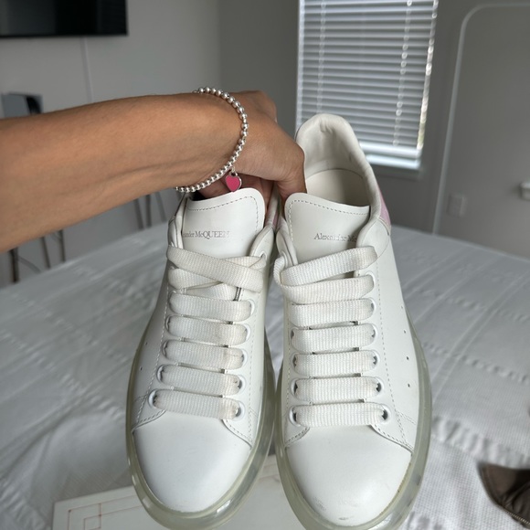 Women’s ALEXANDER MCQUEEN SZ 38 (8) - Picture 8 of 10